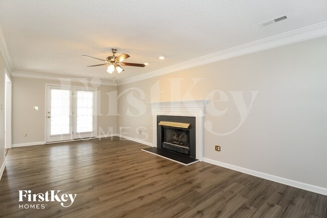 Foto del edificio - 6011 Hickory Creek Rd