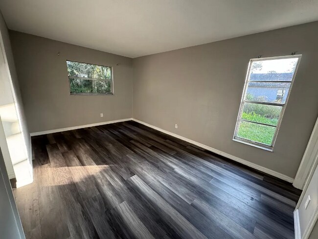 Foto del edificio - 485 N Briar Creek Point