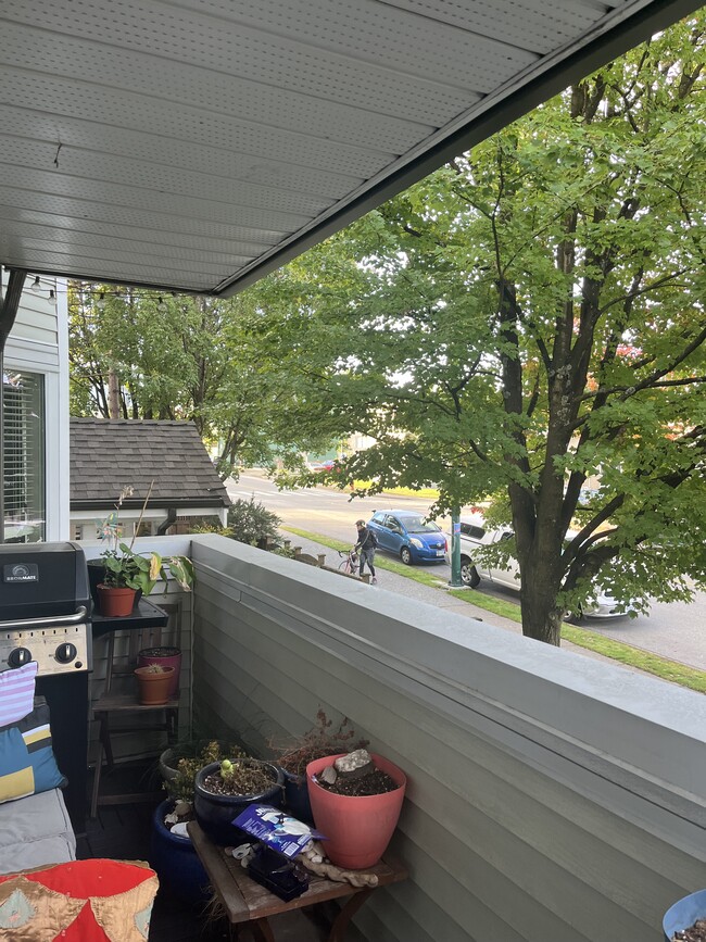 BBQ included - 1723 Frances St