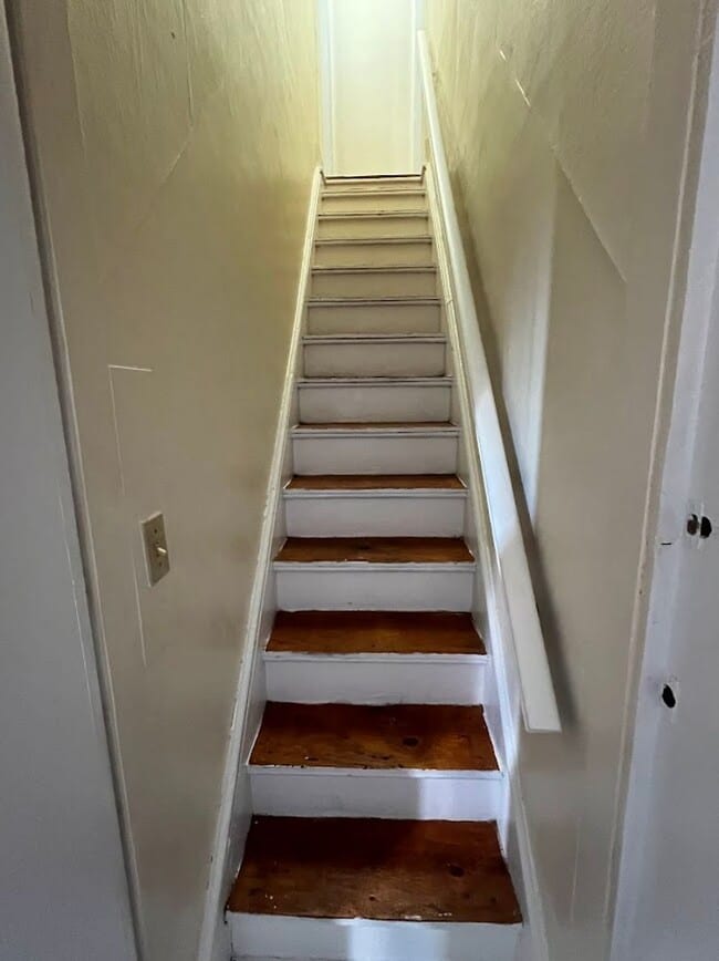 Photo - 527 N 8th St Apartment