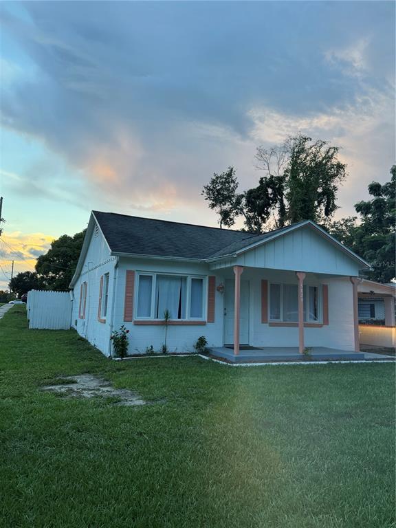 Foto principal - 5829 12th St
