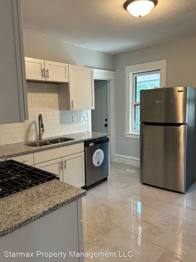 Building Photo - 3 br, 2 bath House - 2245 Johnson St. NE