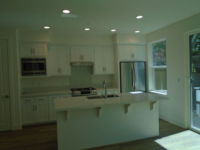 Building Photo - Beautiful Brand new Home in Rincon Valley