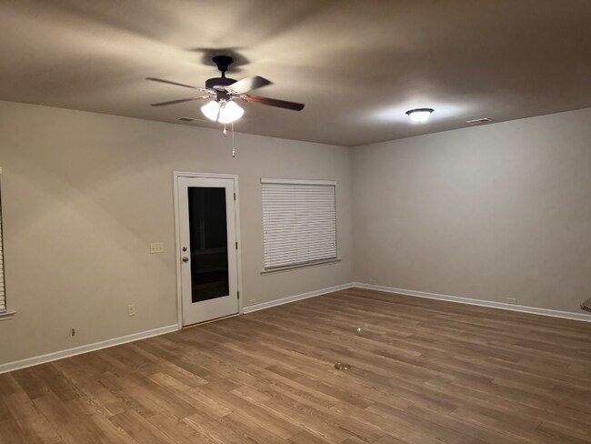 Foto del edificio - 30 Miles Dr