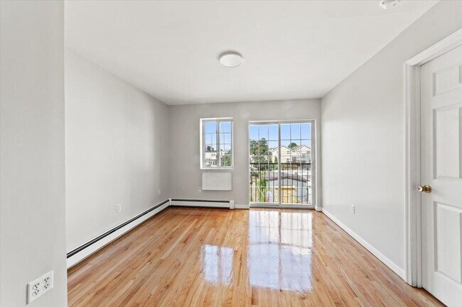 Foto del edificio - 1309 Vreeland Ave