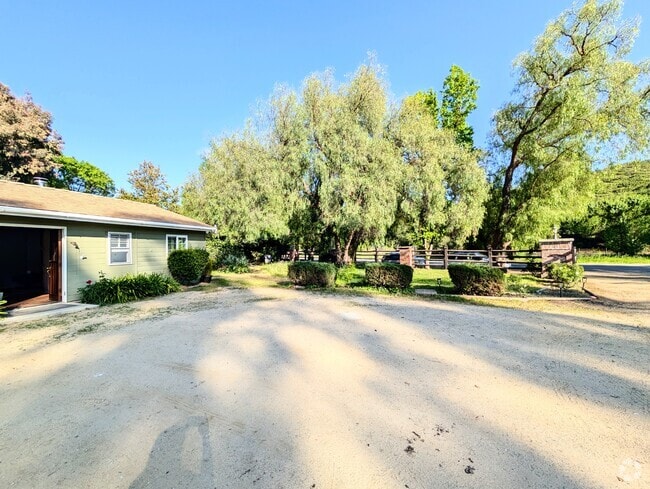 Building Photo - 2401 Stokes Canyon Rd