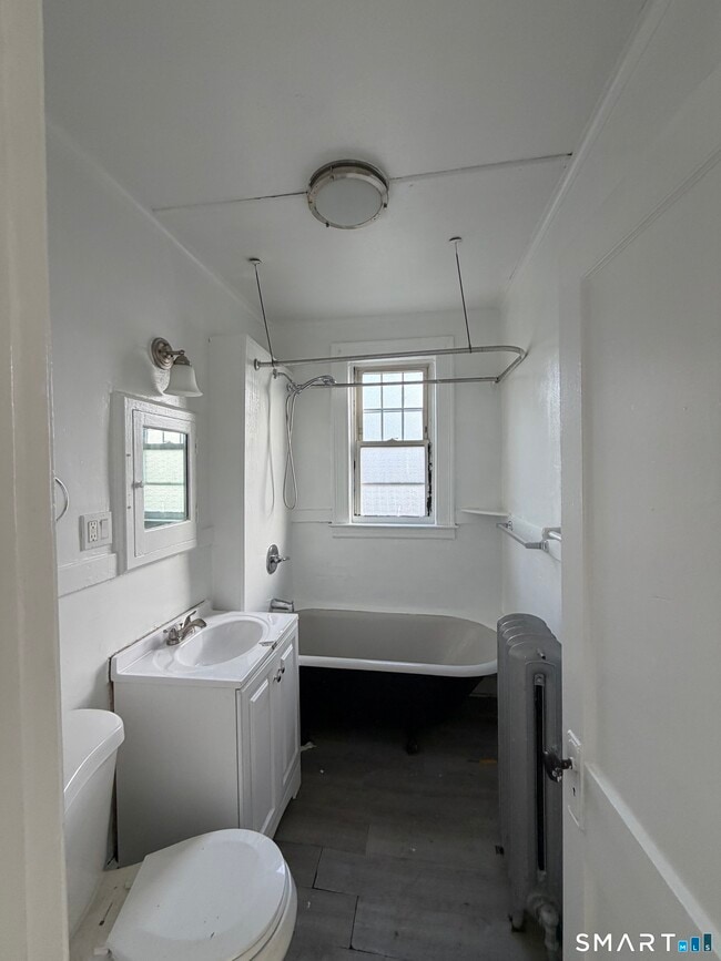 Building Photo - 106 Wadsworth St