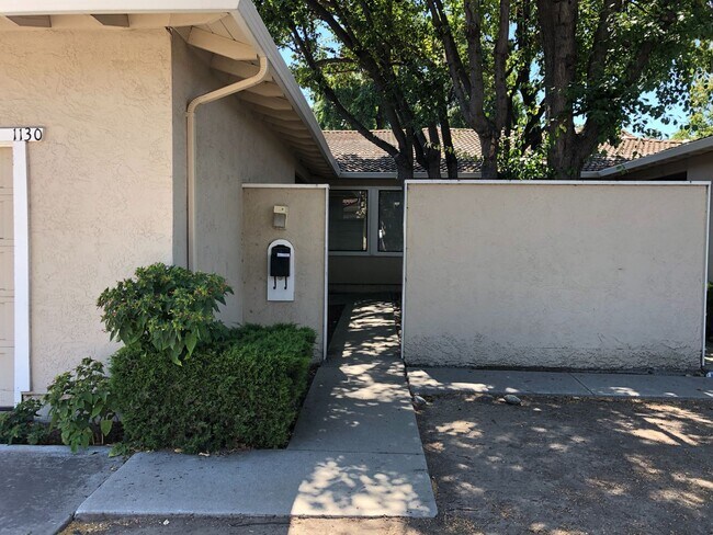 Building Photo - Alviso St