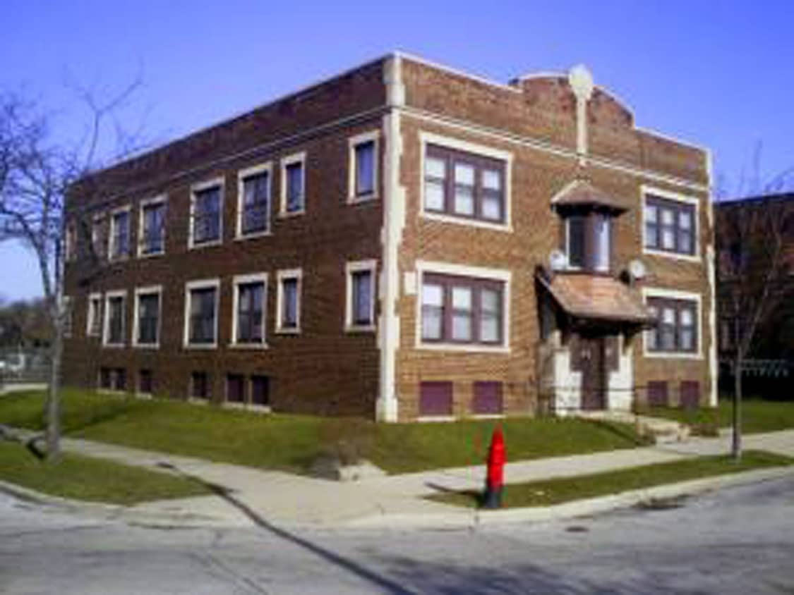 Primary Photo - 2830 W Vienna Ave