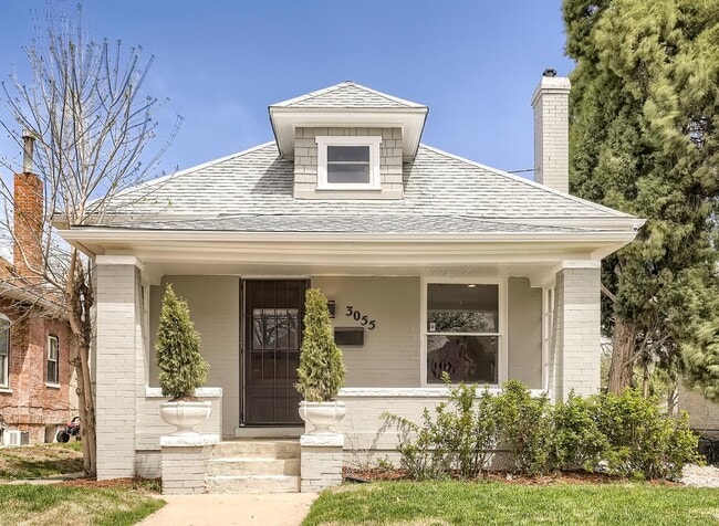 Building Photo - Charming Highland home near shops at Tennyson