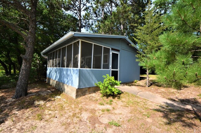 Building Photo - Lake Home in Baxter