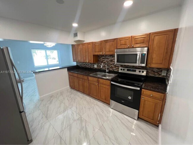 Foto del edificio - 18 Miami Gardens Rd