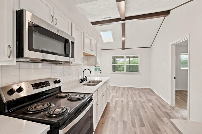 Foto del edificio - 502 Moorside Dr