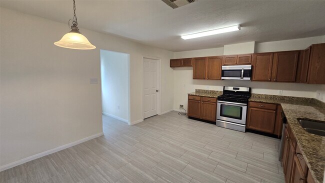 Building Photo - 1823 Creegan Park Ct