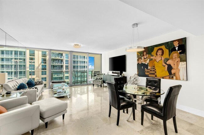 Building Photo - 1455 Ocean Dr