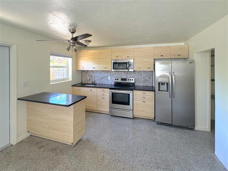 Foto principal - 1219 NE 5th Terrace