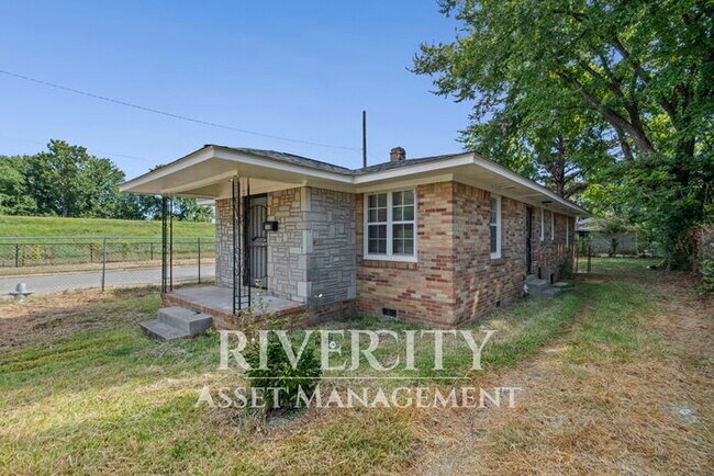 Foto del edificio - NICE 4 BEDROOM HOME NEAR NORTH HOLLYWOOD!!!! SECTION 8 WELCOMED !!!!