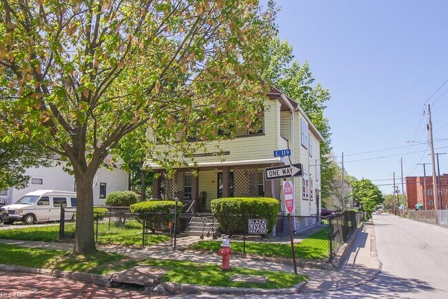 Building Photo - 2766 E 119th St