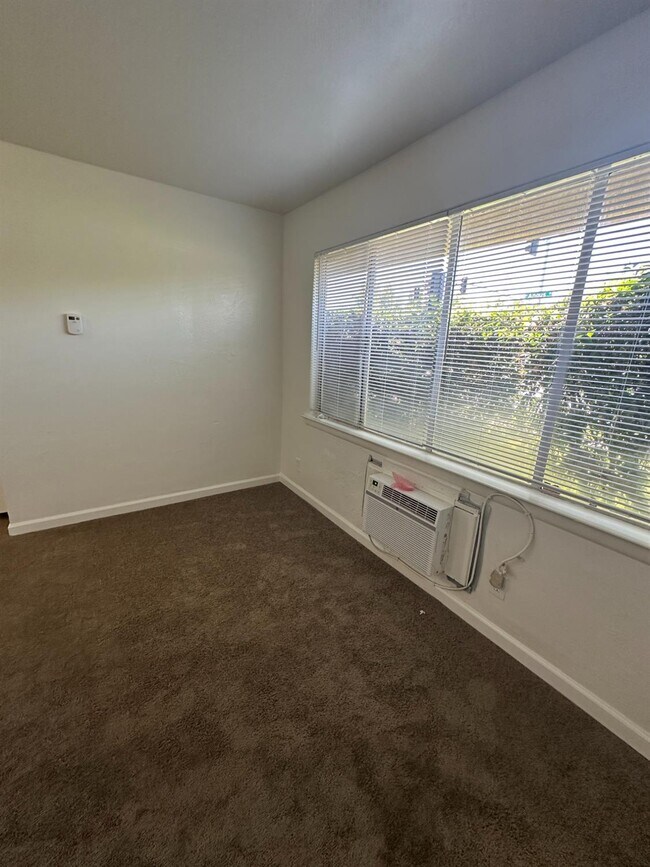 Foto del edificio - 2404 N Angus St