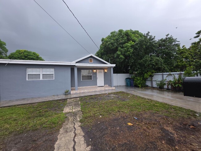 Building Photo - 8030 NW 36th Pl