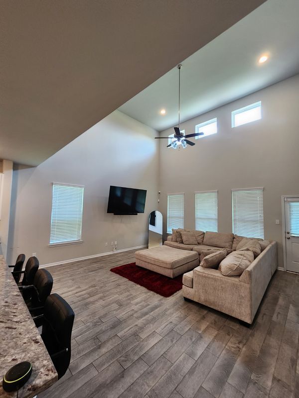 Foto del edificio - 15107 Timberson Rdg Ln