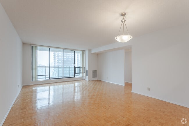 2BR, 2BA - 985SF - Living & Dining Room - Sheppard Centre Apartments
