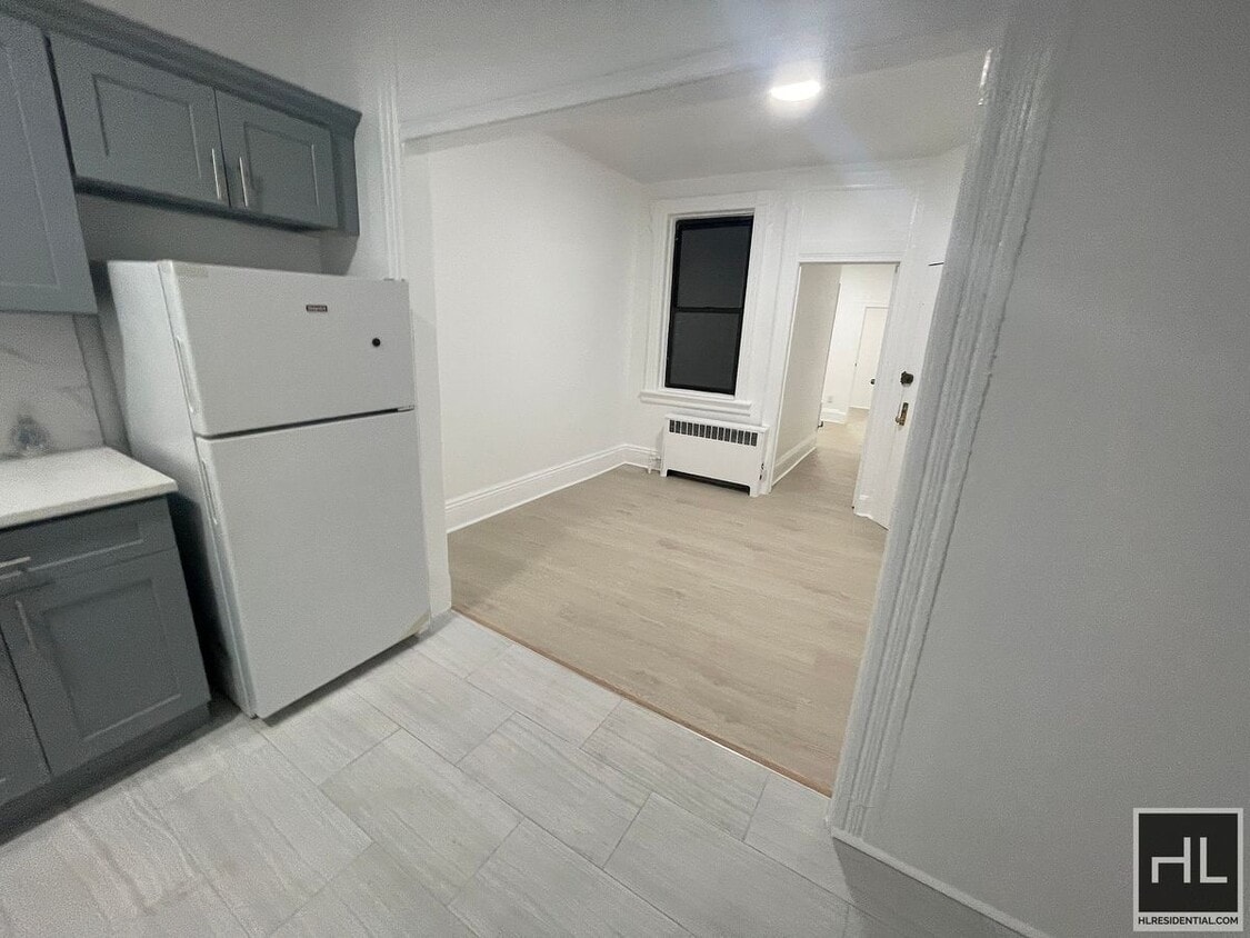 Primary Photo - STERLING PLACE