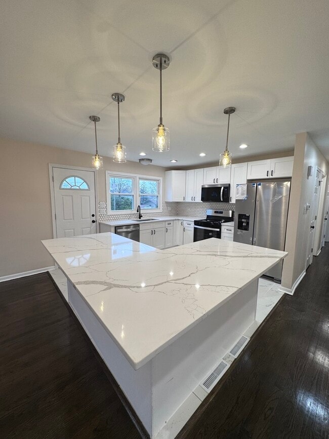 Building Photo - 1338 Jill Terrace