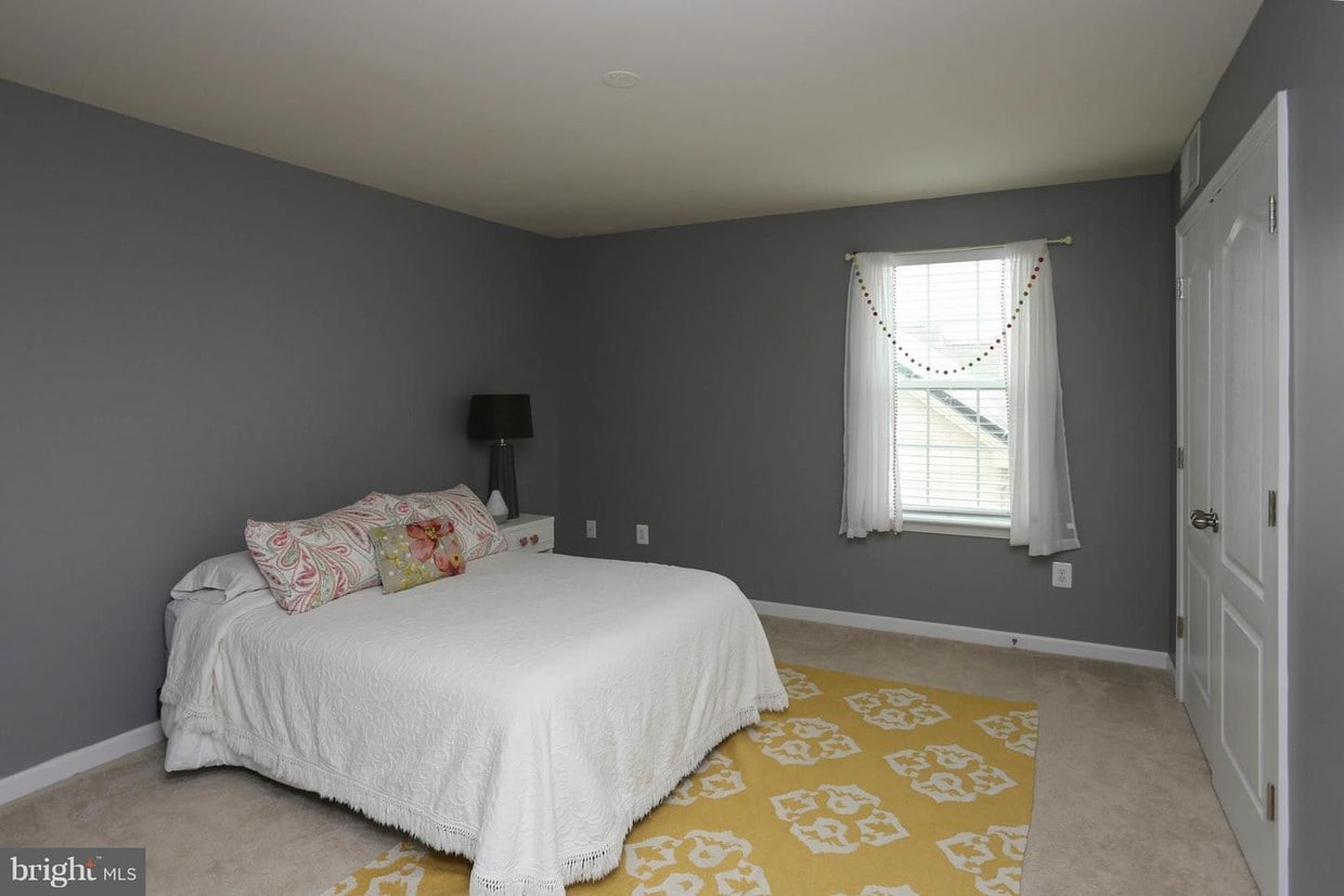 Foto principal - 7706 Redcliff Ct