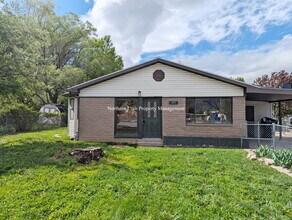 Building Photo - 1161 Vitt Dr