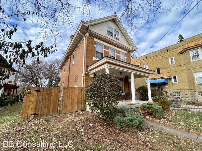 Foto del edificio - 6 br, 3 bath House - 2401 Ohio Ave