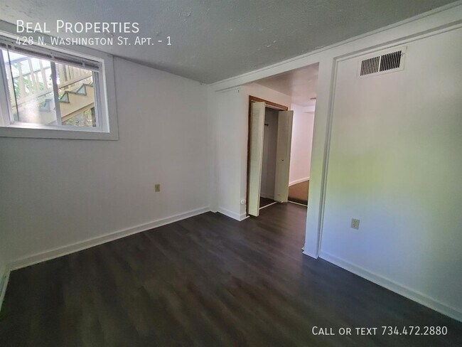 Foto del edificio - 428 N Washington St