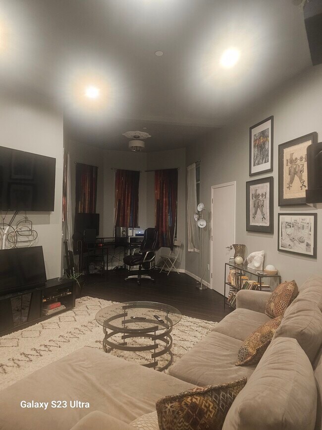 Foto del edificio - 404 Webster St
