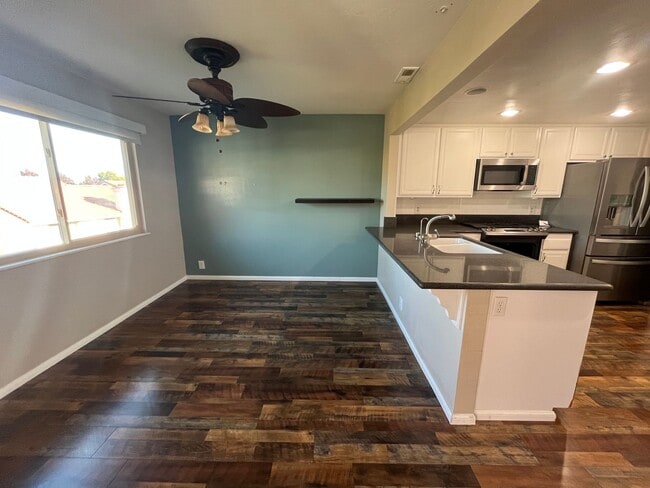 Building Photo - 3070 Corte Trabuco