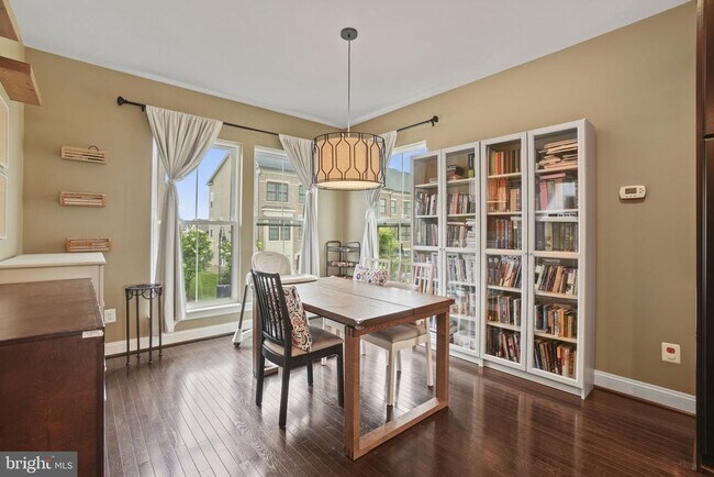 Foto del edificio - 20405 Codman Dr