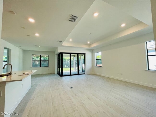 Building Photo - 1962 Tripletail Ln