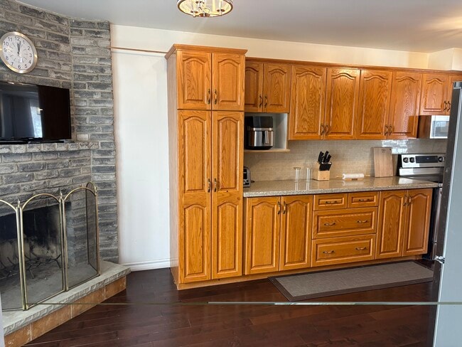 Building Photo - 30 Thatcher Crt