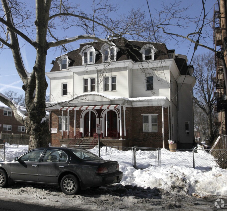 Building Photo - 464 Jefferson Ave