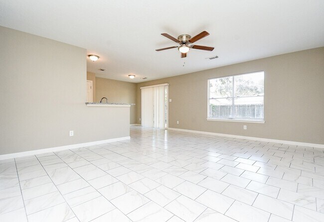 Foto del edificio - 7818 Summer Pl Dr