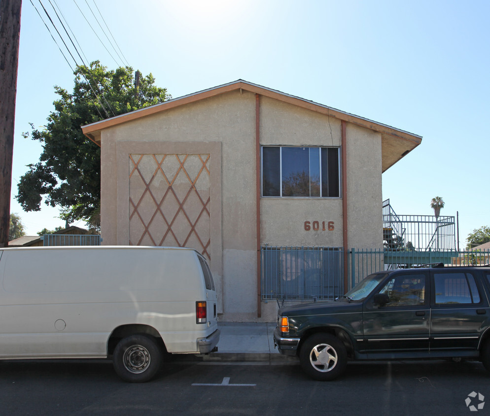 Foto del edificio - Eagle Apartments