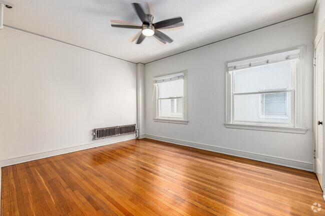 1 dormitorio, 1 baño - 970 pies cuadrados - Sala de estar - Ansonia Apartments