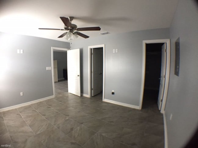 Building Photo - 2107 Casey Dr