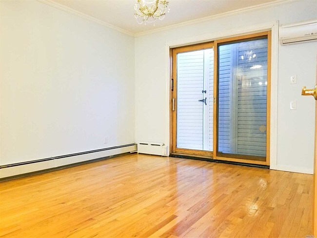 Foto del edificio - 42-19 194th St