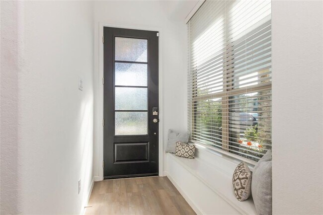 Building Photo - 10626 Cabot Trl