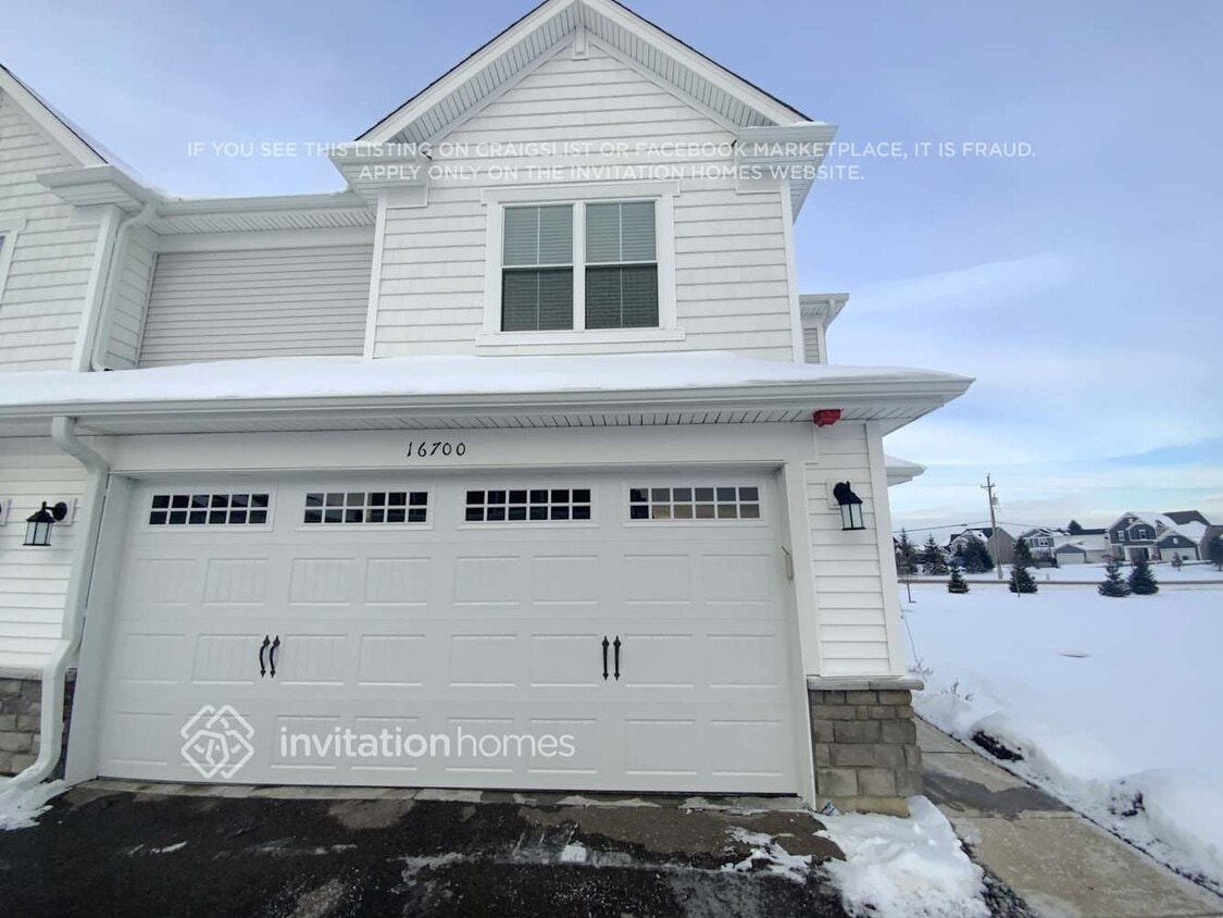 Foto principal - 16700 Dunkirk Cir N