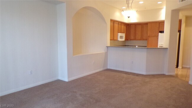 Building Photo - 32 E Serene Ave