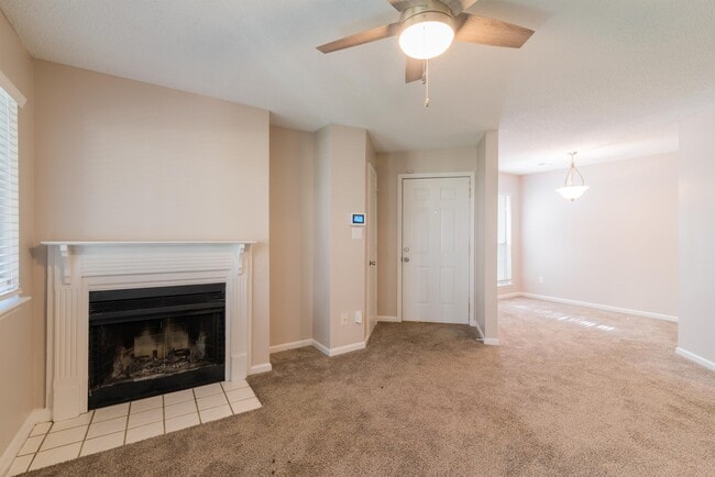 Building Photo - 2539 Stockbridge Dr