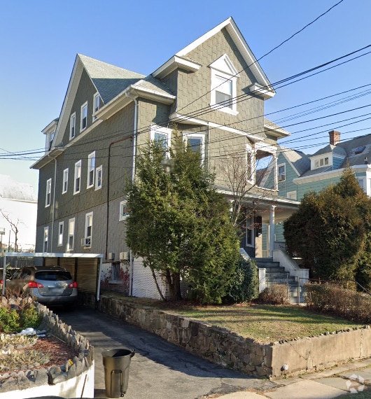 Building Photo - 17 Fletcher Ave