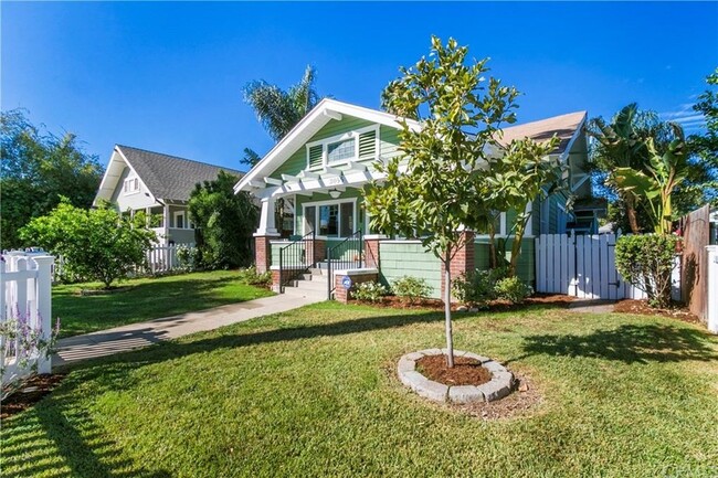 Building Photo - 3055 Fairmount Blvd