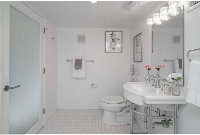 Foto del edificio - 1203 N 3rd St